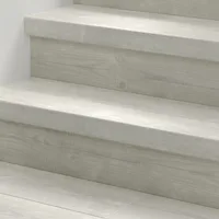 Quick-Step Recouvrement Escalier Vinyle Bloom Pin des Neiges 1484x143x54 mm - Biemar Bois
