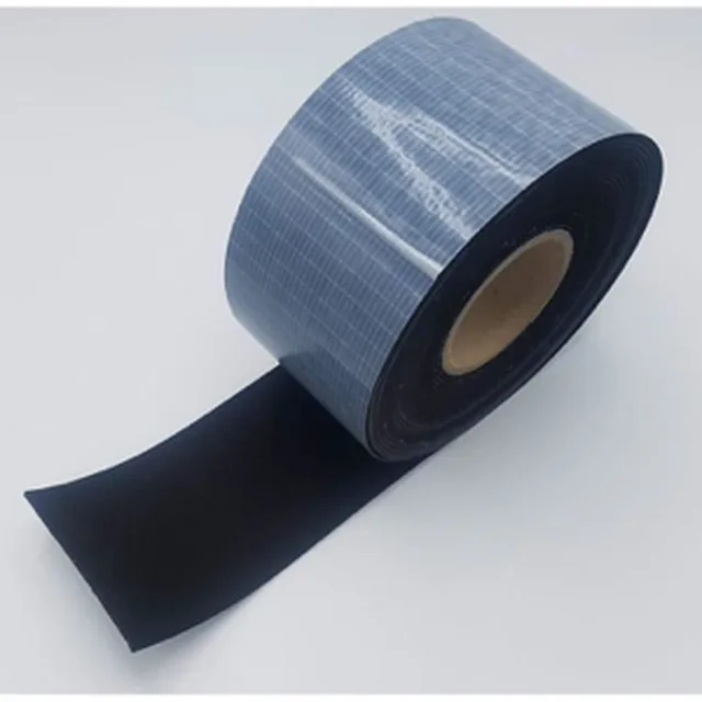 EPDM plat 110 mm autocollant noir (Rouleaux de 20 m)