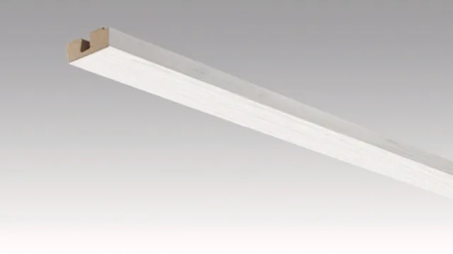 Moulure carrrée de finition pour plafonds 15/40 mm MC Pin blanc arctic 4099 -2380*40*15mm
