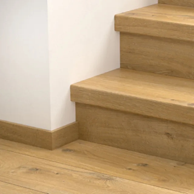 Quick-Step QSVSTRBMP - 40203 : Recouvrement d’escalier en vinyle – Bloom Chêne coton profond nature 1484x143x54 mm
