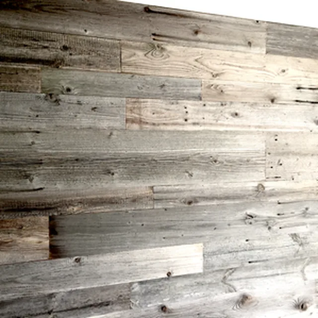 Barnwood (vieux bois) - épaisseur variables de 18 à 30mm - largeurs variables de 100 à 250mm - sec à 12% - bords droits