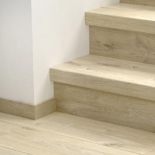 Quick-Step QSVSTRBMP - 40103 : Recouvrement d’escalier en vinyle – Bloom Chêne coton beige 1484x143x54 mm