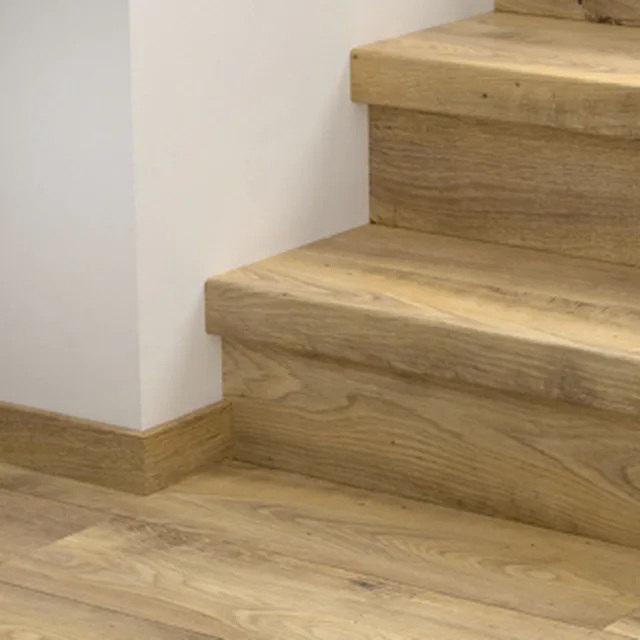 Quick-Step QSVSTRBSP - 40029: Vinyl-Treppenverkleidung – Blos Vintage Natur Kastanie 1243x127x54 mm