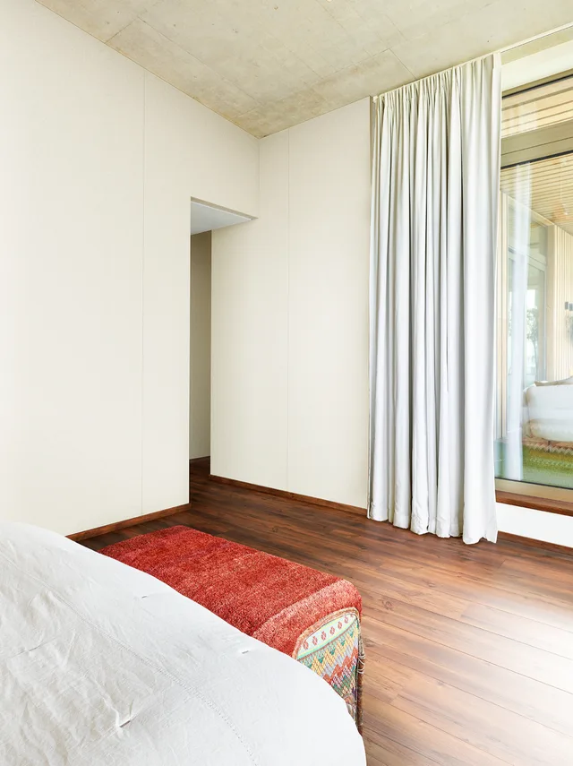 Tocca legno - Uni Panels Blanc PET - mise en situation