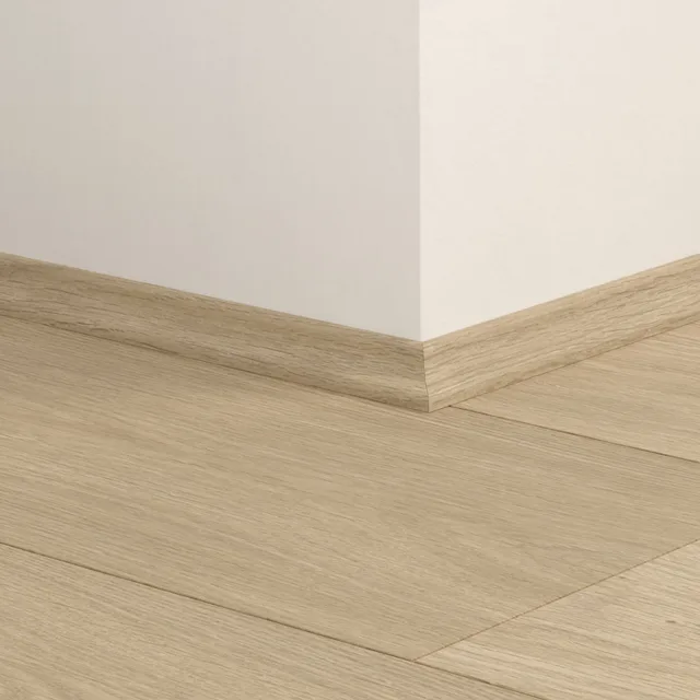 Quick-Step Moulure Chêne Littoral Sable 2400x17x17 mm - Biemar Bois