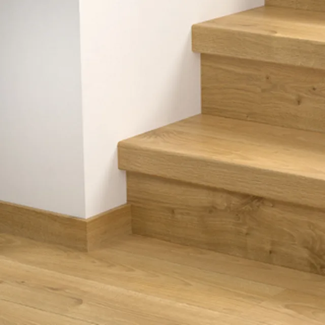 Quick-Step QSSTRBEL - 01491 : Couvre-marches en stratifié - Eligna Chêne blanc premium 1345x88x59 mm