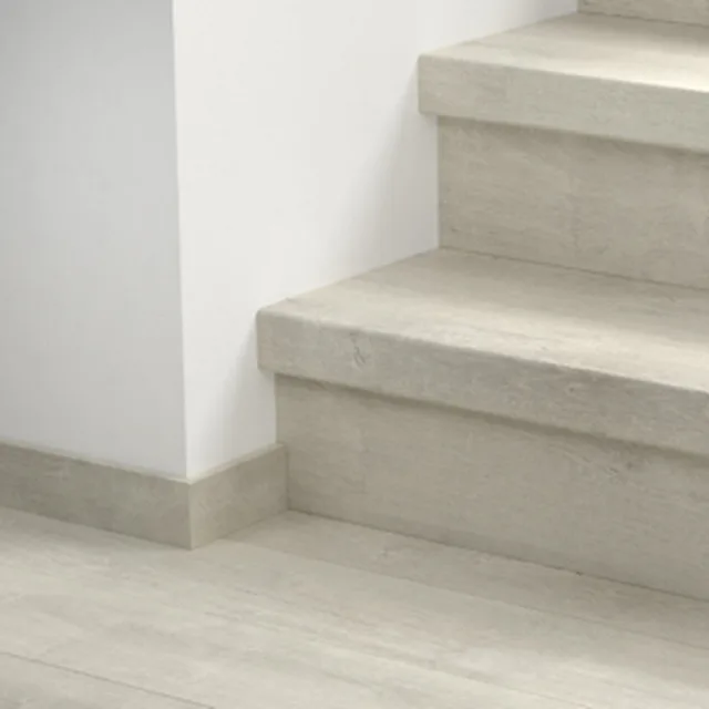 Quick-Step QSSTRBEL - 03990 : Couvre-marches en stratifié - Eligna Chêne Venise clair 1345x88x59 mm