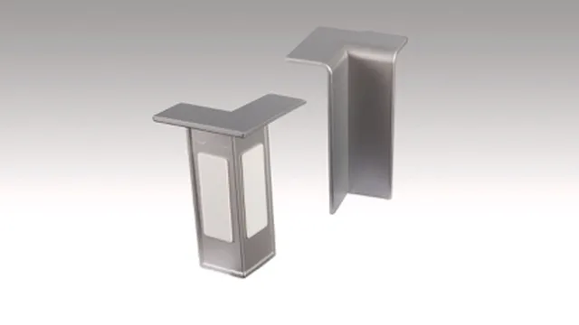 Angle extérieur conçu pour les plinthes 15MK/20PK /20PK Aqua Aspect acier 2038