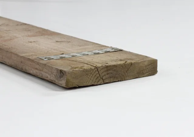 Steigerhout (bois d'échaffaudage récupéré) - épicéa - 32x200mm - pré-poncée 1 face - LG: 5m
