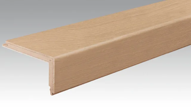 Parquet Profilé pour nez de marche L Chêne authentique caramel 9028 | brossé / 2150*108*60mm