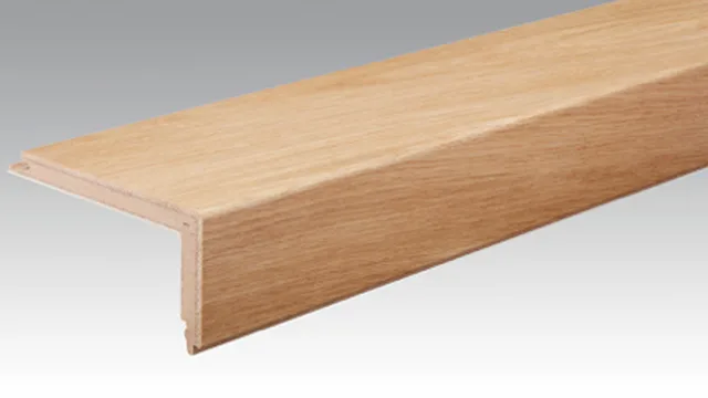Parquet Profilé pour nez de marche L Chêne harmonieux 9000 | brossé / 2150*108*60mm