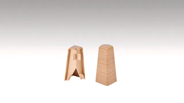 Angle extérieur conçu pour les plinthes 3PK Chêne nature 2013