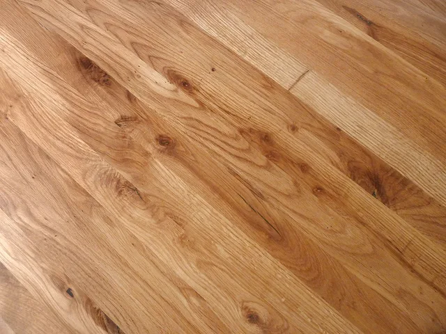 Marche Lamellé Chêne Rustique 40mm 1400x650 - Biemar Bois-1