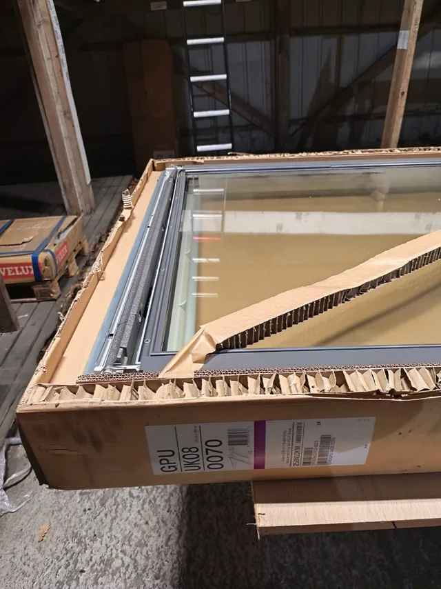 VELUX Energy & Comfort GPU 0070 UK08 134x140 - Biemar Bois-1
