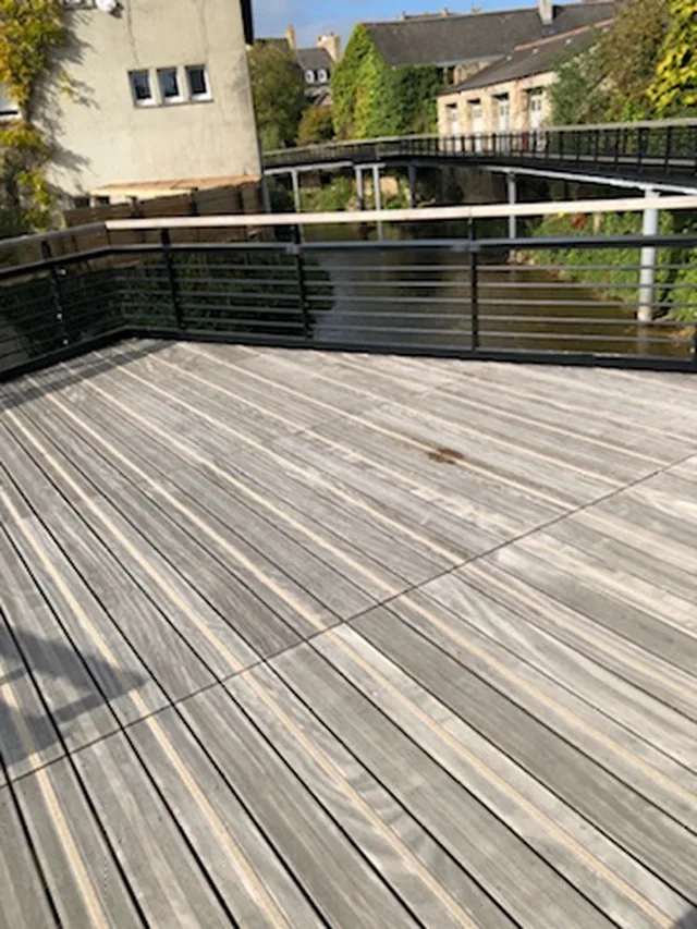 Terrasse TALI 25x145 - 2 Glatte Seiten-1