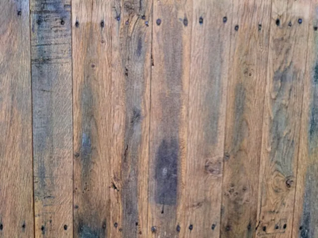 Barnwood Chêne brossé "caisse de pomme" Normandie, Ep.+- 20mm, largeur +-100mm /LG 1m10/1m25 KD