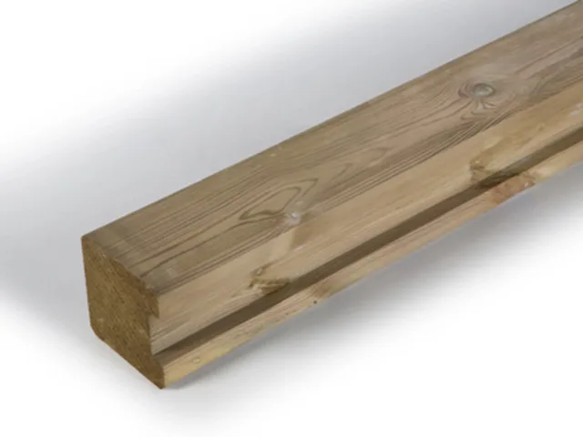 Poteau rainuré de fin-de départ en pin vert autoclavé 1750x135x135mm - Ref 108180