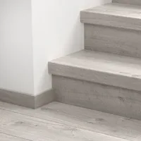 Quick-Step Recouvrement Escalier Vinyle Bloom Chêne Coton Gris 1484x143x54 mm - Biemar Bois