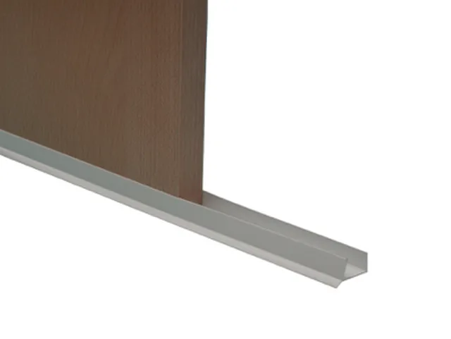 Profil inférieur pour plinthes de 16 à 18mm plastique blanc 4m