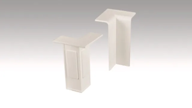 Angle extérieur conçu pour les plinthes 15MK/20PK/20PK Aqua Blanc 2001